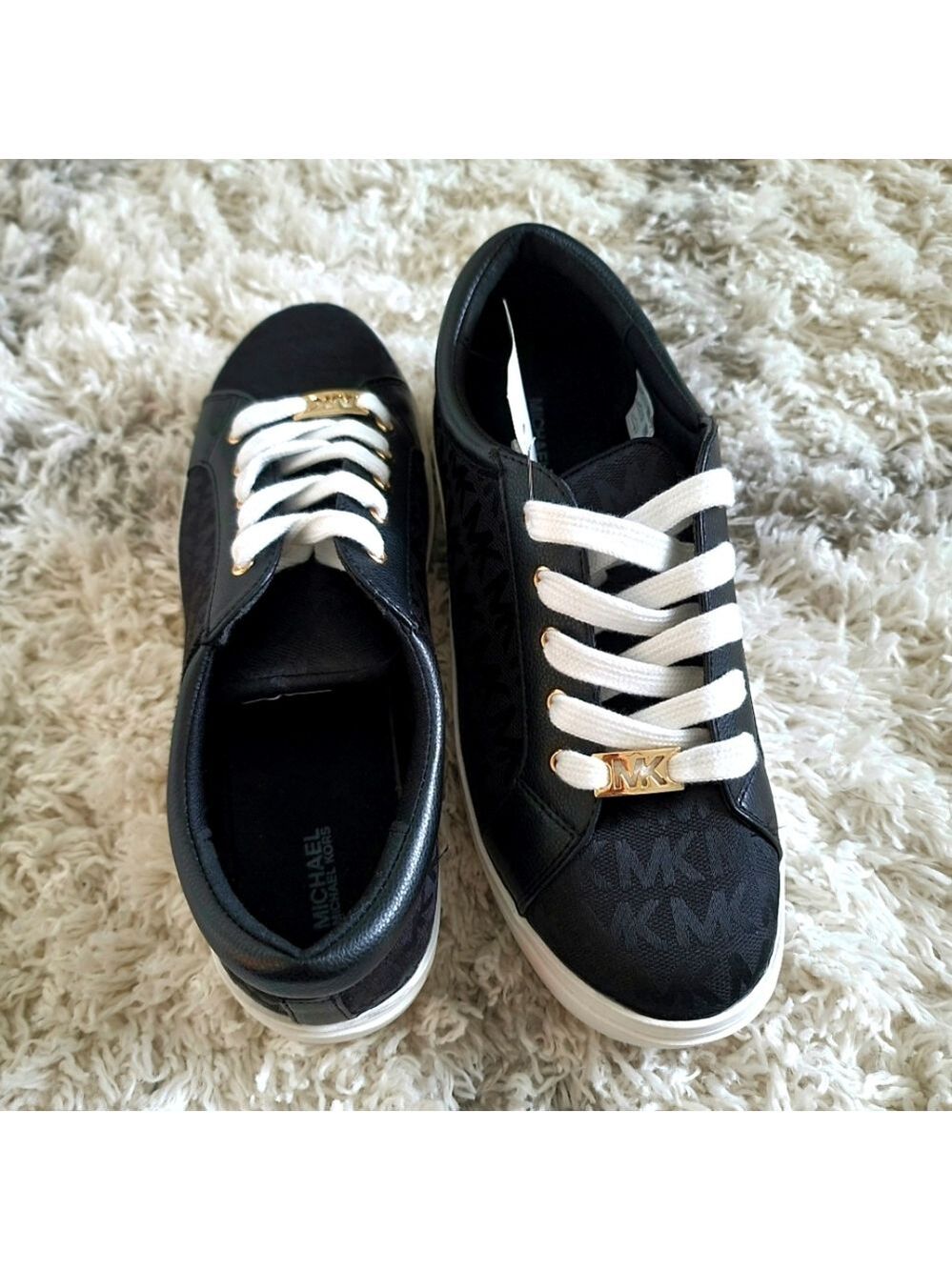 NWT MICHAEL Michael Kors Black Sneakers Size 6